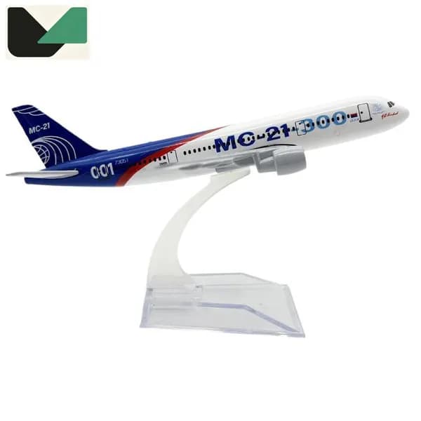 Модель российского MC-21 самолета