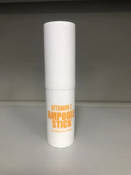 Сыворотка-стик Derma Factory с витамином Е, 9,5 гр