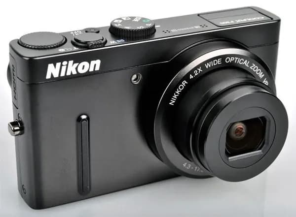 Nikon Coolpix P300 Black Цифровой компактный фотоаппарат