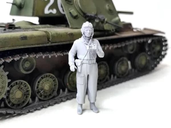 Фигура командира танка СССР 1943 г., поза 5. Масштаб 1:35