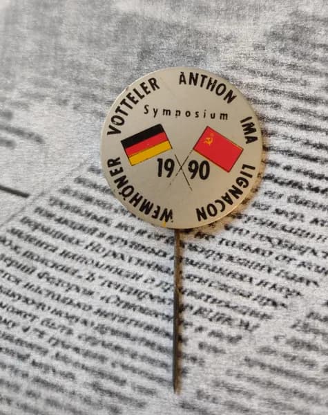 Значок советского периода Votteller anthon ima lignacon wemhoner 1990