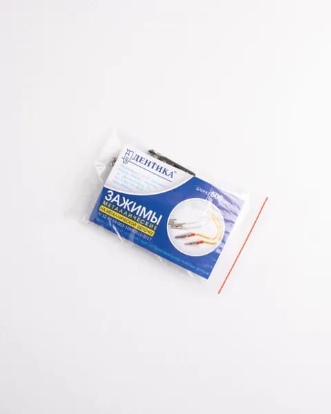 Зажим для салфеток из металла и пластика марки "Дельтика"
