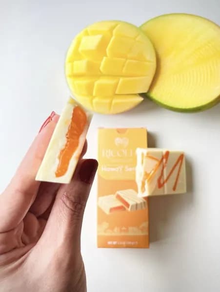 RICOLLE CHOCOLATE HAWAII SERIES- MANGO Манговая начинка в белом шоколаде 100 r