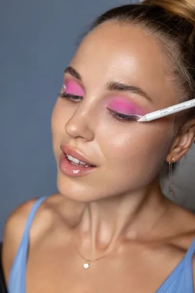 Белый карандаш для глаз каял BELLEZZETTA