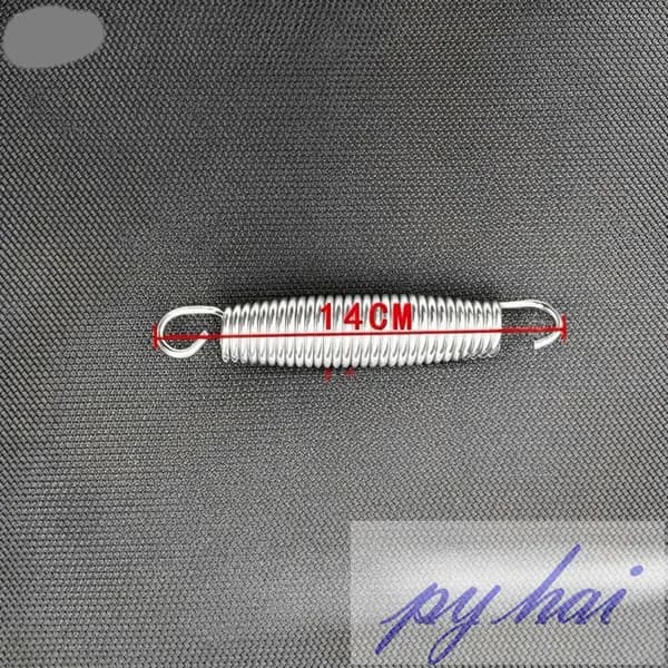 Батут использует пружины диаметром 140 мм