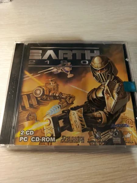 Диск с винтажной игрой для слабого ПК Earth 2160
