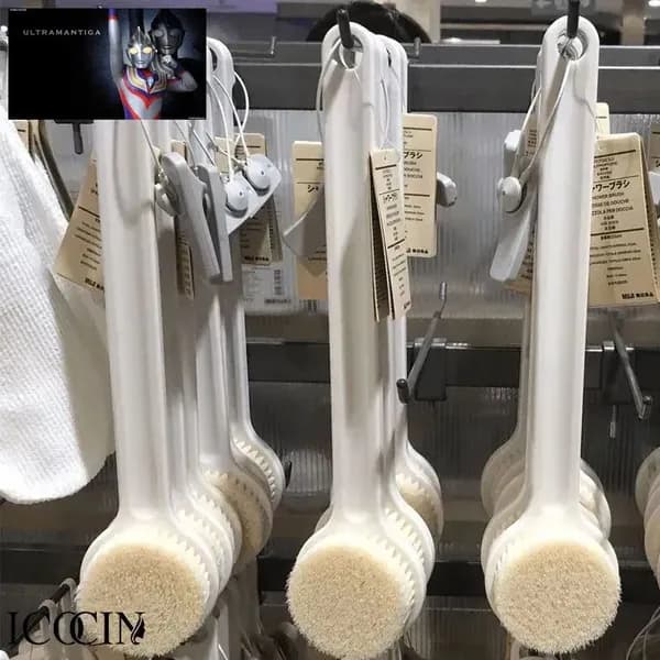 Японская массажная щетка для душа с длинной ручкой и мягкими щетинами, отличный помощник для очистки спины