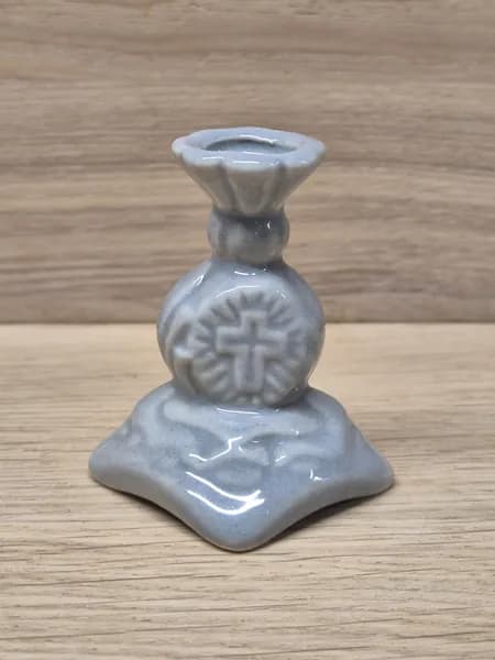 Подсвечник для церковной тонкой свечи керамический серый