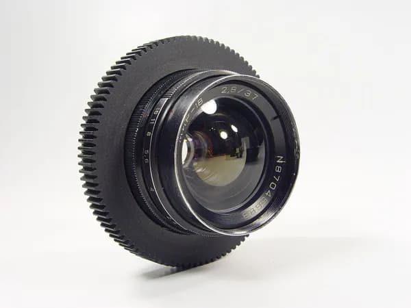 Объектив в киношном исполнении. Умеренный широкоугольник. Мир-1В f/2.8 37mm М42 и Canon EF EF-S. #2