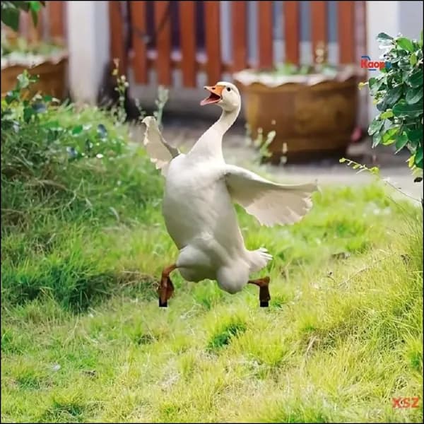 Фигурка садовая