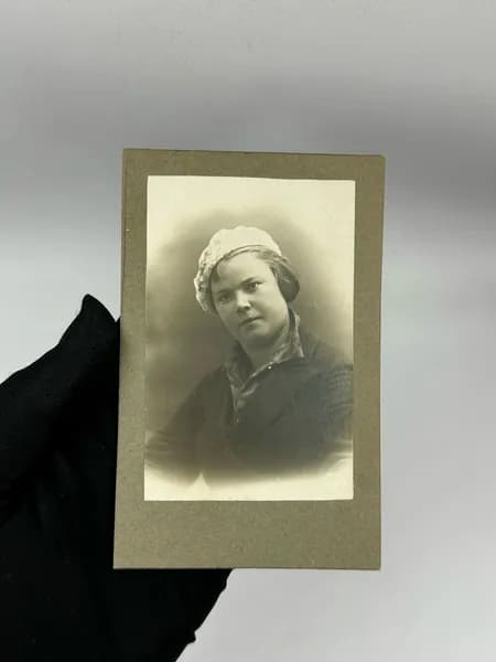Фотография старинная, Кабинетный Портрет до 1917г Девушка в берете