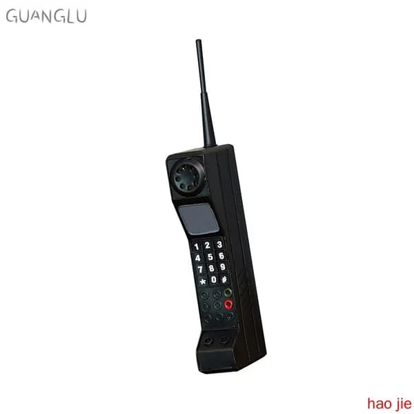 Ретро модель мобильного телефона 80-90-х