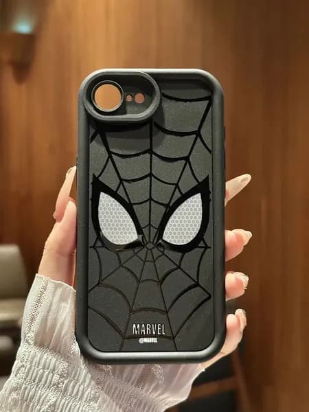 Чехол на iPhone 16e с защитой камеры