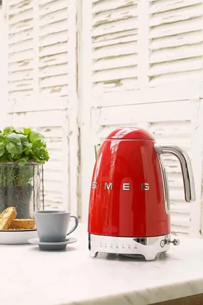Smeg KLF04RDEU Чайник красный