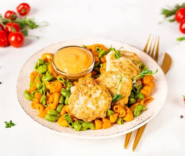Медальонки куриные с разноцветными макаронами 300 г