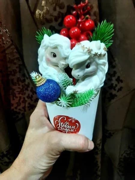 Букет с лошадками из мыла