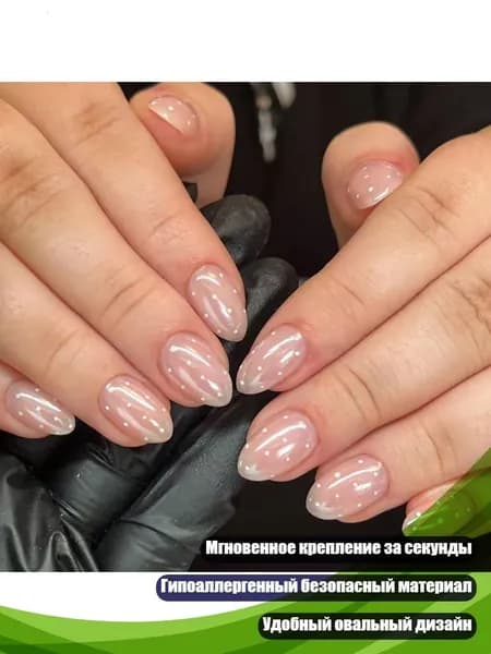 Белые точки на коротких ногтях, акриловые накладные ногти