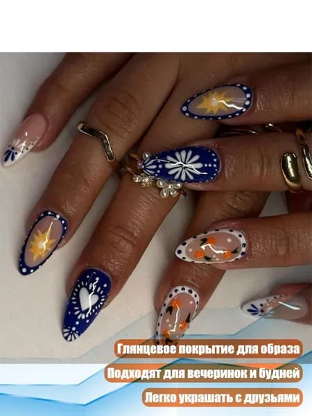 24 шт. Короткие миндалевидные накладные ногти с французским маникюром и сердечками
