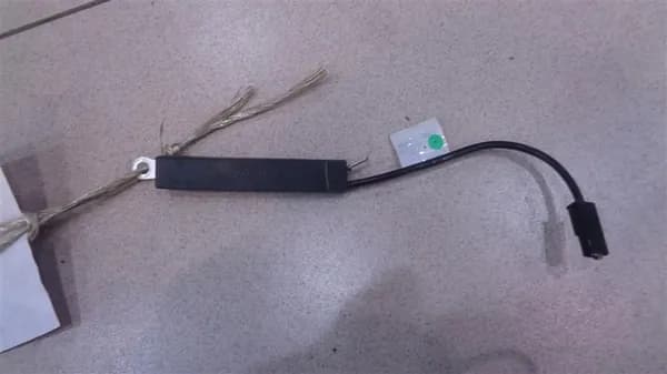 Антенна Land Rover Discovery 3 2004-2009 XUE000020