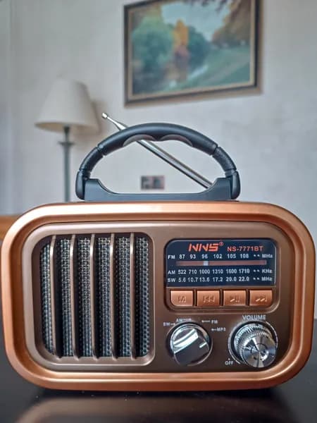 Радиоприемник в ретро стиле NNS NS-7771BT USB, MP3, Bluetooth