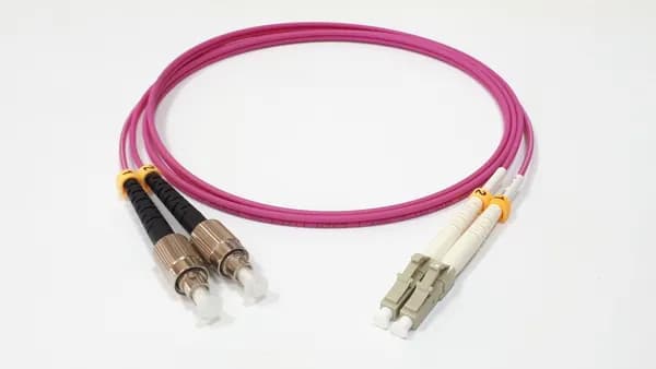 Шнур оптический (duplex) dpc FC-LC 50/125 OM4 duplex LSZH 0.5m 3.0mm