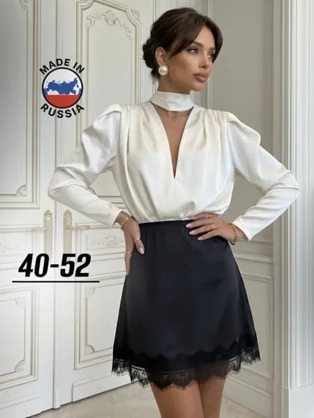 Атласная юбка с кружевом мини