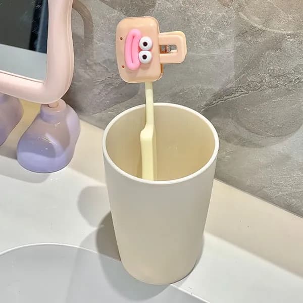 Футляр для зубной щетки