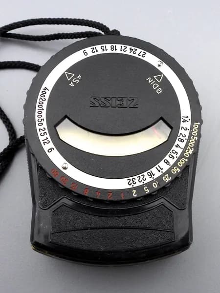 Фотоэкспонометр для киносьемки ZEISS (belichtungsmesser) редкость 1950-е гг