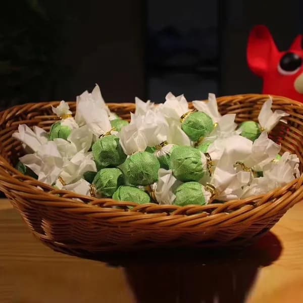 Белый китайский чай Бай Хао Инь Чжень (Серебряные иглы), White Tea