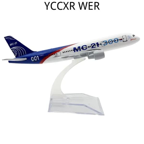 Модель российского MC-21 самолета