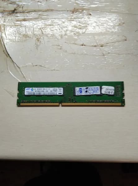 Оперативная память Оперативная память M378B5673GB0 - CH9 2G8 286 PC3-1060U-09-1-1-81 DDR3, 1 x 2 ГБ (M378B5673GB0 - CH9 2G8 286 PC3-1060U-09-1-1-81)