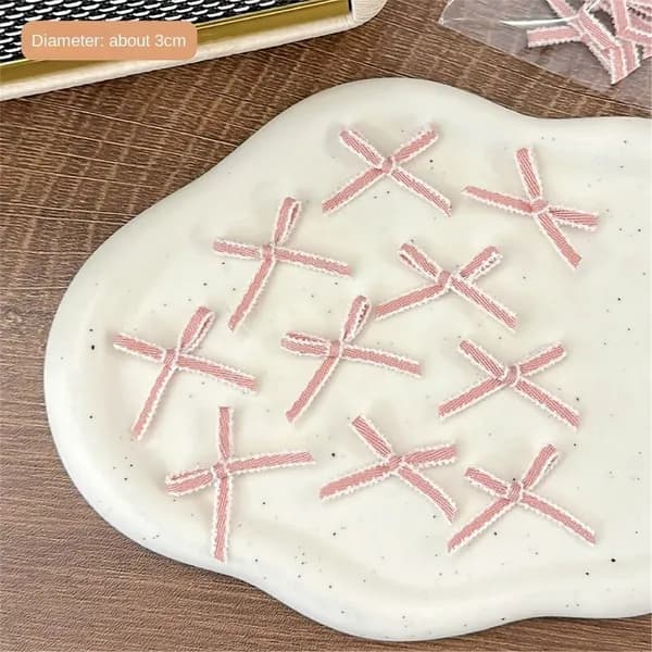 Упаковывая украшения