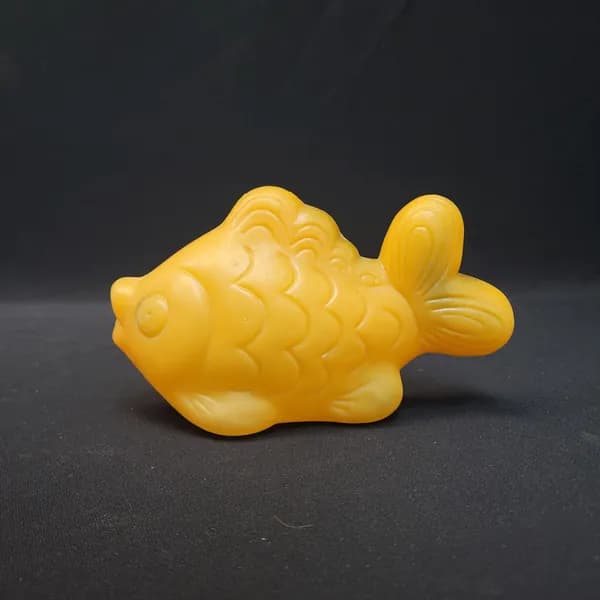 Игрушка винтажная, СССР. Пластмассовая рыбка для купания или игры в воде