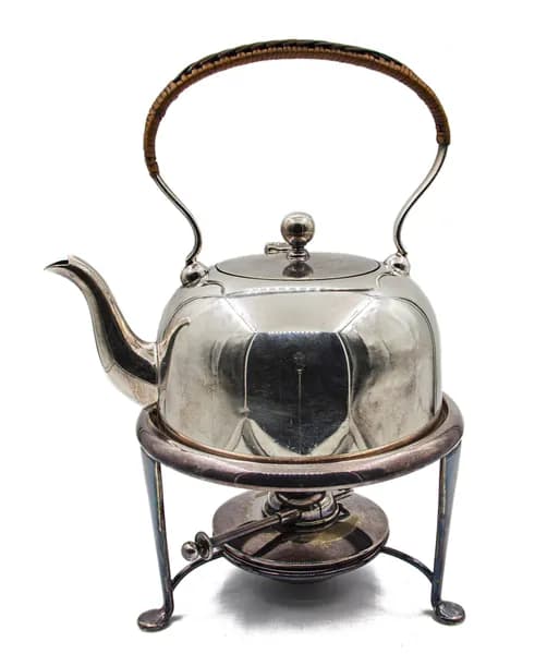 Чайник на спиртовке (бульотка), 1890-е годы, Англия; мельхиор, серебрение; 1 л.