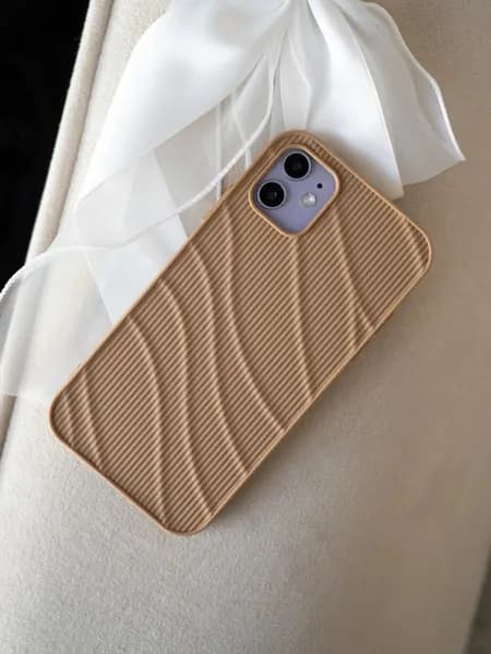Чехол на iPhone 11 стильный