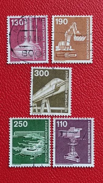 Марки Германия 1982. Промышленность и технологии. Серия: "Телевизионная камера/Экскаватор/Аэропорт и др". Гашение - см фото
