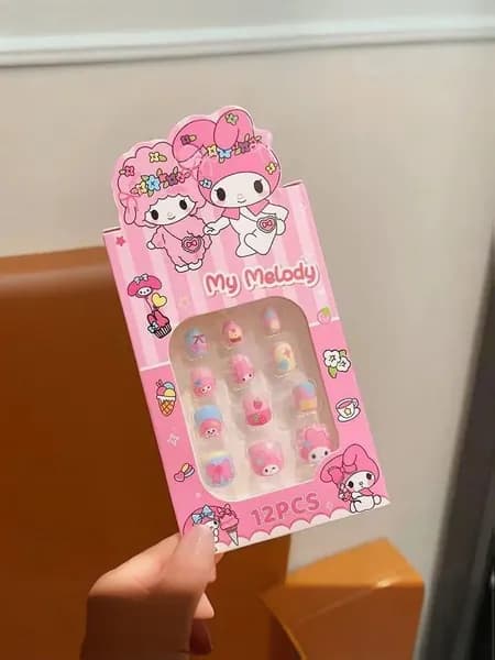 Детские накладные ноготки с персонажами Sanrio