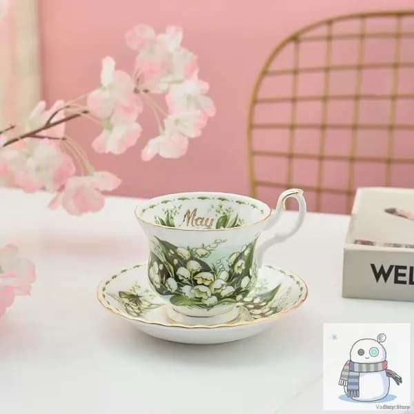 Чайная пара Royal Albert. Серия "Цветок месяца". Англия. Костяной фарфор. Клеймо 70-е гг. Сузуран в мае