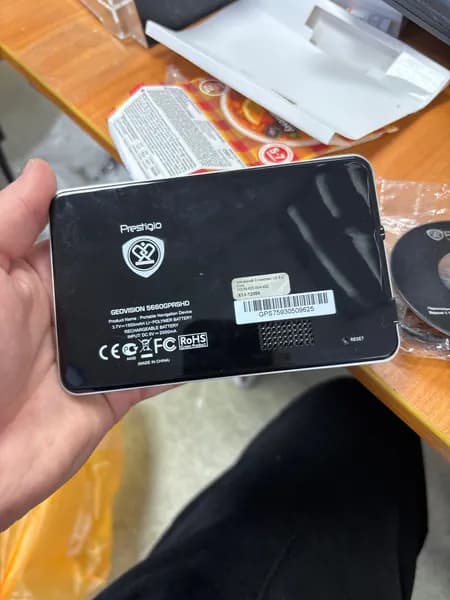 Навигатор Prestigio 5660. Товар уцененный
