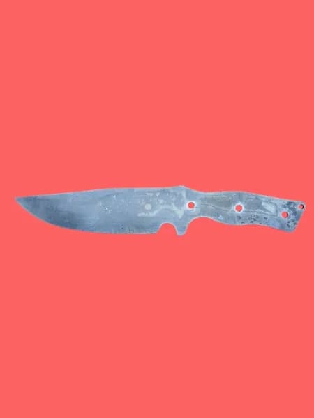 Бланк ножа RAFFER . Сталь SK5-CR. Общая длина 320 мм. Толщина 4 мм. 3 пина 7 мм,твердость 56-58HRC.