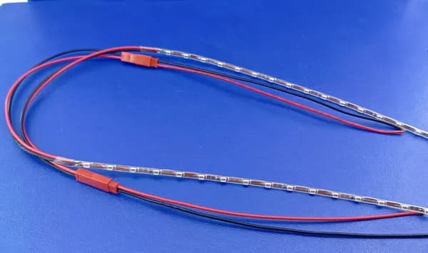 2 штуки Светодиодная лента 3020 желтая 24 светодиода 6-7lm 288*2,5мм 0,16A мет. (арт.63257)