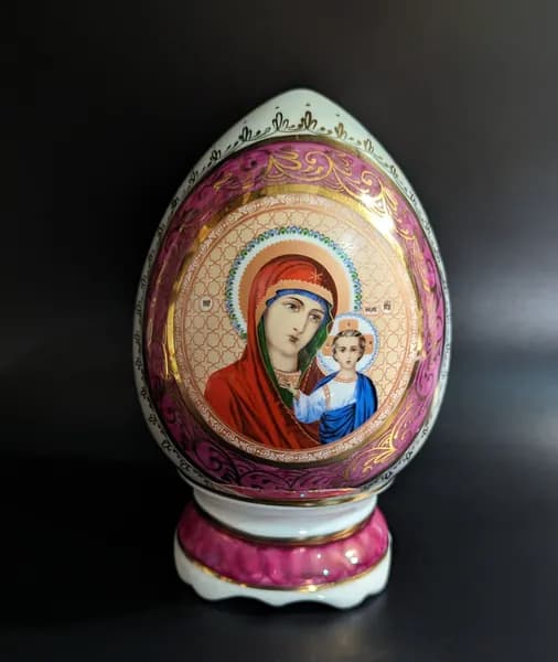 Яйцо пасхальное "Богоматерь с младенцем", фарфор, деколь, Россия, 2000-2015 гг.