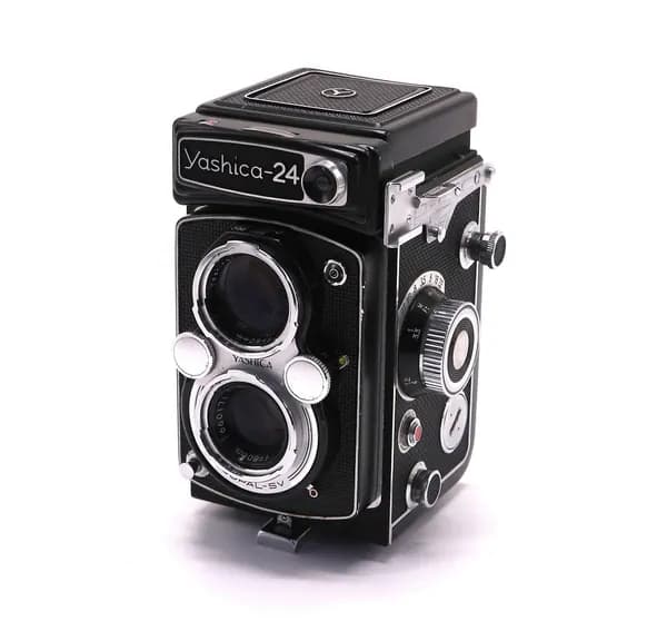 Двухобъективная зеркальная камера Yashica 24