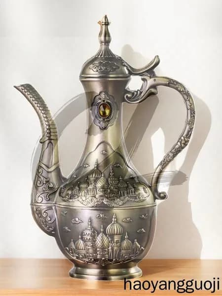 Бронзовый винтажный чайник
