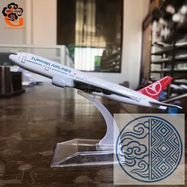 Боинг 777 турецких авиалиний, металлическая модель самолета