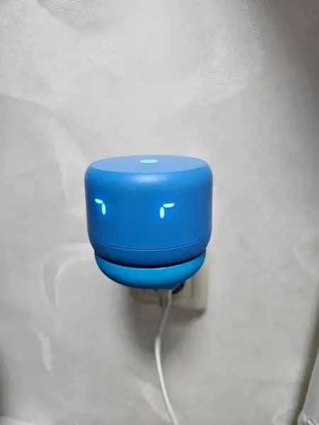 Держатель для Алисы Лайт 2, подставка колонки Яндекс станции light2 в розетку, голубой