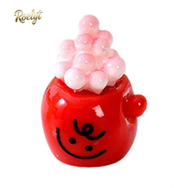 Миниатюрная фигурка из смолы