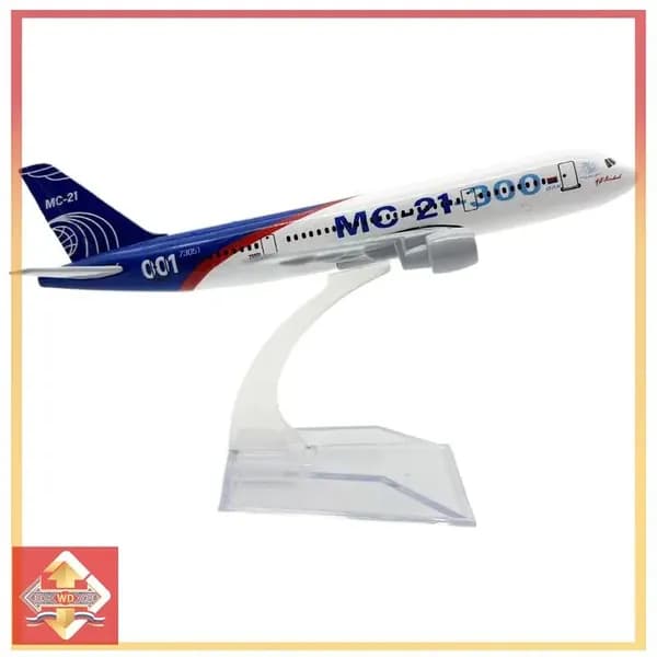 Модель российского MC-21 самолета