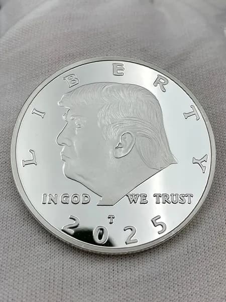 2025 Президент США Дональд Трамп