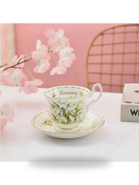 Чайная пара Royal Albert, серия Цветок месяца, Ландыш (январь), костяной фарфор, Англия